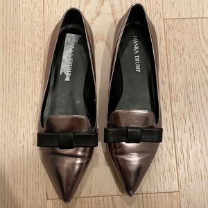 Silver/Grey Flats size 8